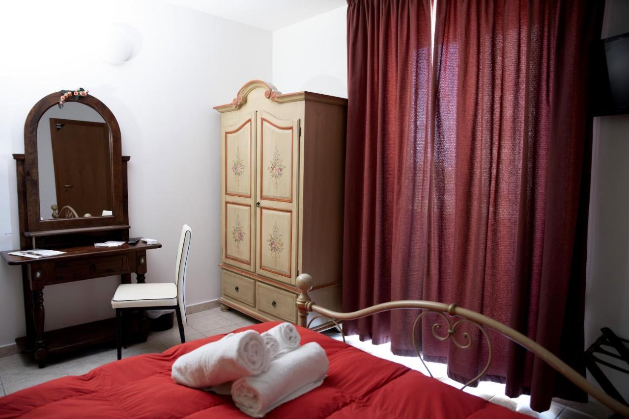 Carlo V - Holiday Rooms Porto Empedocle Exterior photo