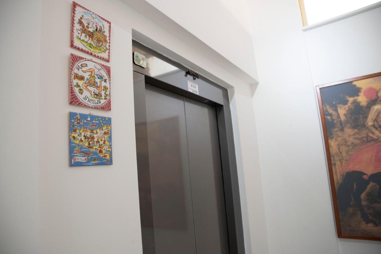 Carlo V - Holiday Rooms Porto Empedocle Exterior photo